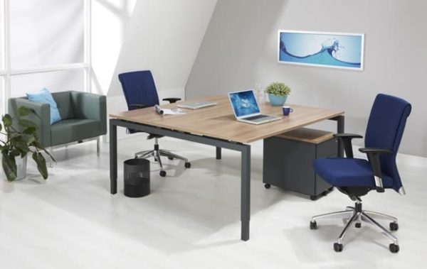 Mesa de conferencia escritorio 4 patas Cube 160x160cm